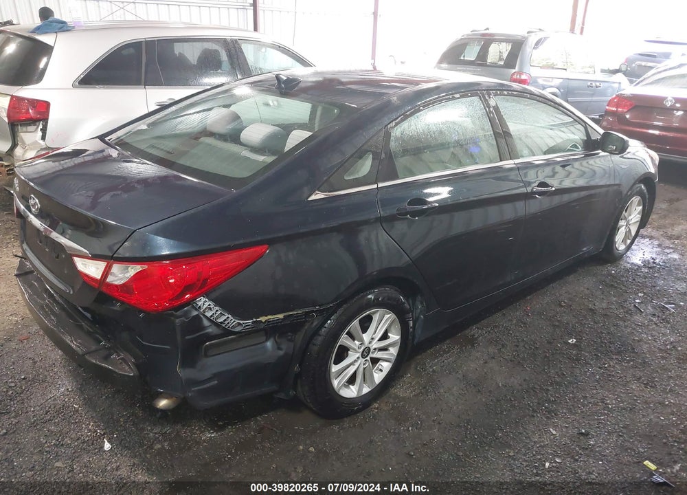 2011 HYUNDAI SONATA VIN: 5NPEB4AC3BH054141