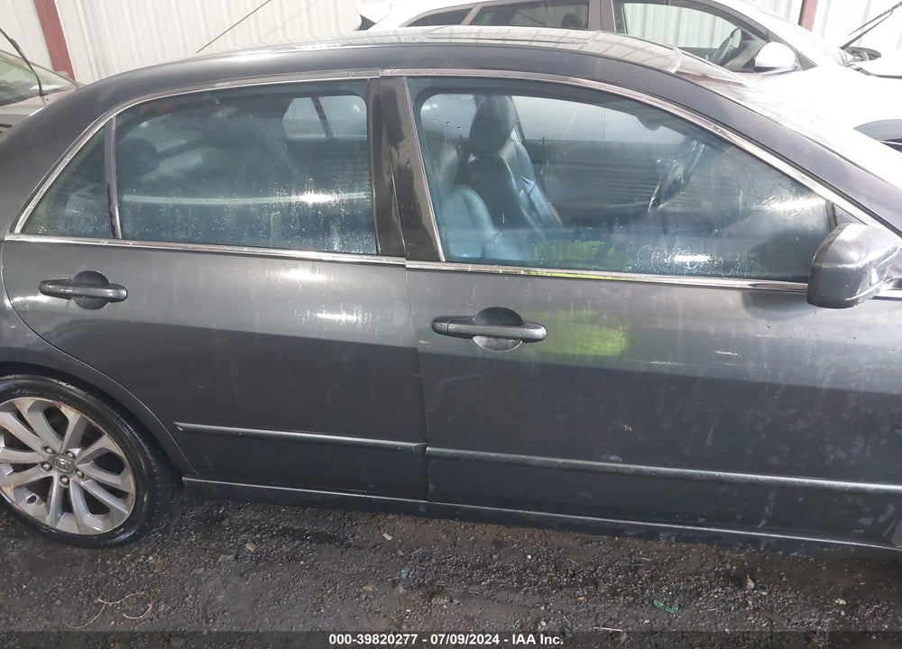 2003 HONDA ACCORD 2.4 EX VIN: JHMCM56673C058411