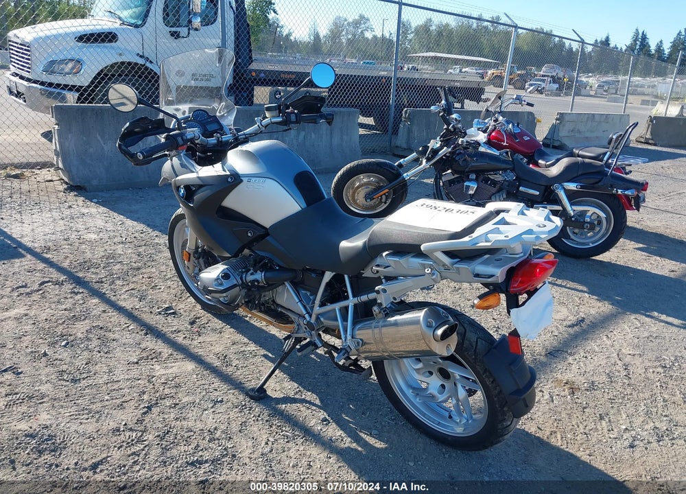 2007 BMW R1200 GS VIN: WB10317A37ZR42798