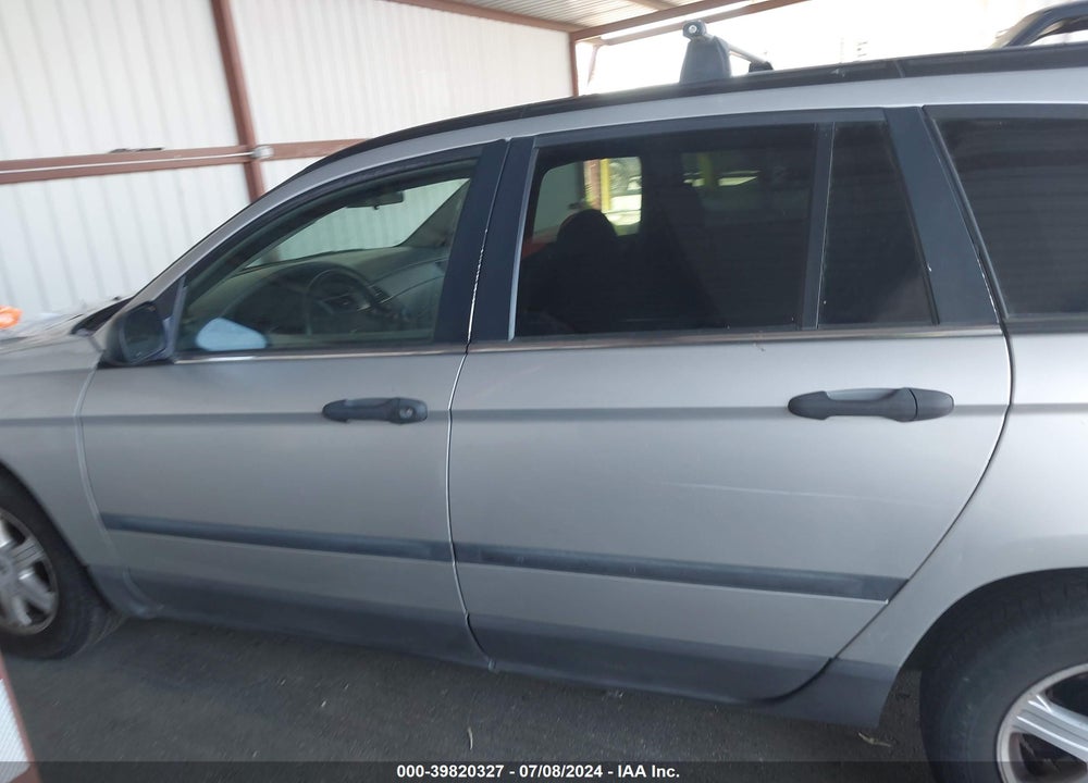 2005 CHRYSLER PACIFICA VIN: 2C4GM48L15R556307