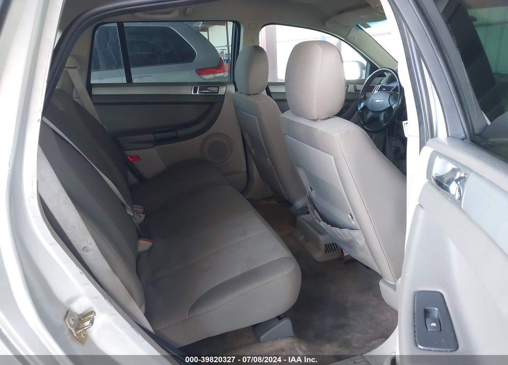 2005 CHRYSLER PACIFICA VIN: 2C4GM48L15R556307
