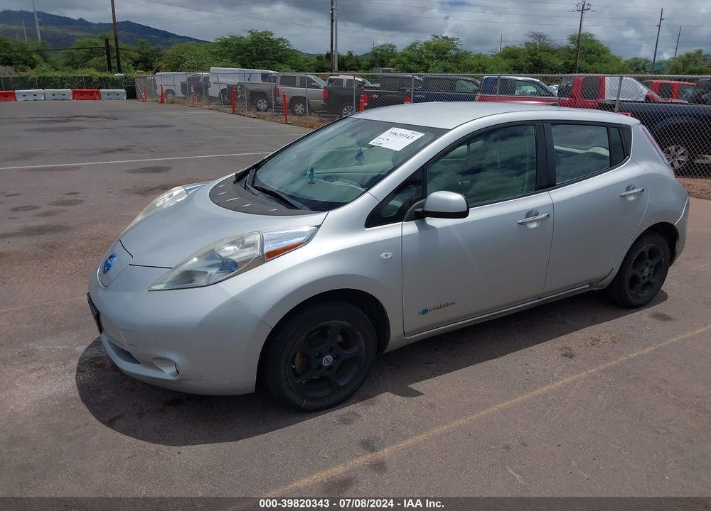 2011 NISSAN LEAF SL VIN: JN1AZ0CP9BT008573