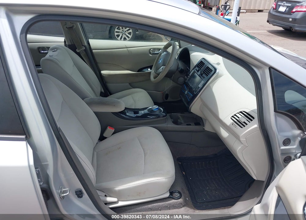 2011 NISSAN LEAF SL VIN: JN1AZ0CP9BT008573