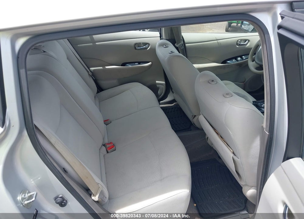 2011 NISSAN LEAF SL VIN: JN1AZ0CP9BT008573