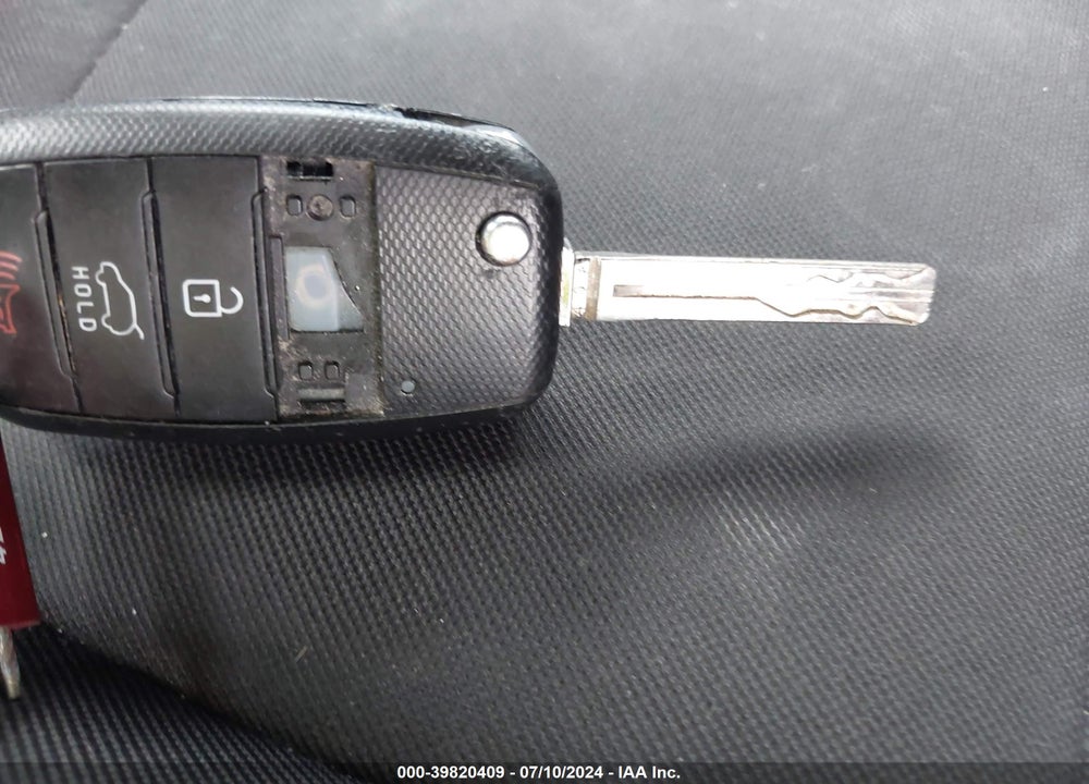 2018 KIA SOUL VIN: KNDJN2A26J7583393
