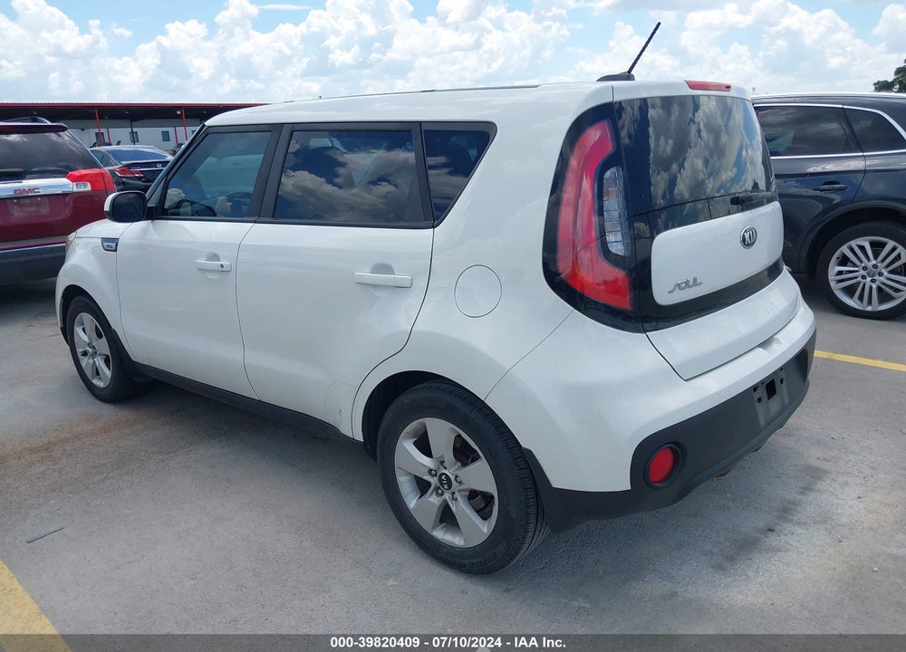 2018 KIA SOUL VIN: KNDJN2A26J7583393
