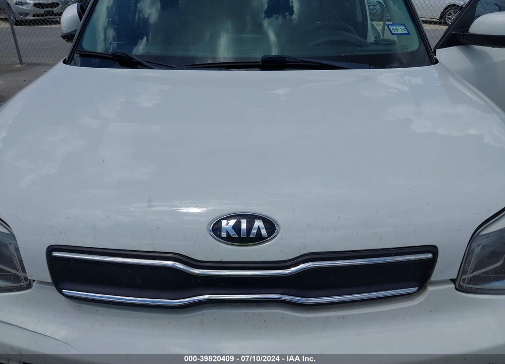 2018 KIA SOUL VIN: KNDJN2A26J7583393