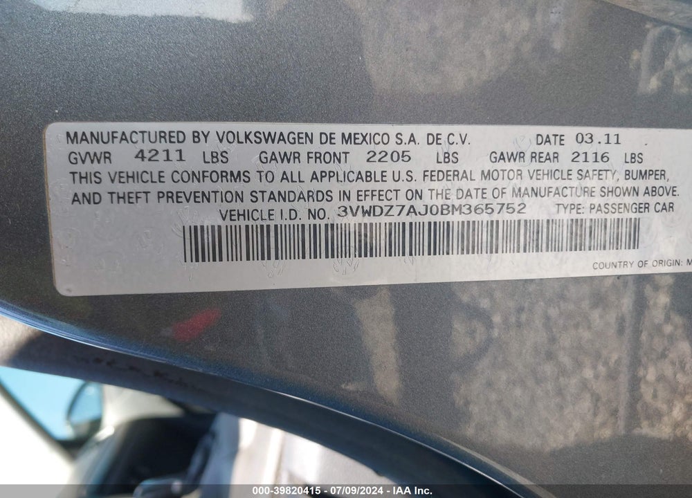 2011 VOLKSWAGEN JETTA 2.5L SE VIN: 3VWDZ7AJ0BM365752