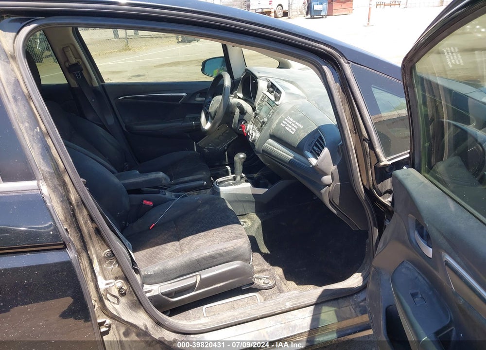 2015 HONDA FIT LX VIN: 3HGGK5H52FM772576