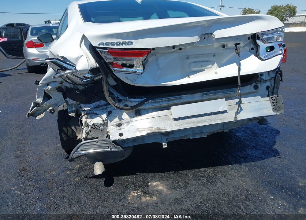2018 HONDA ACCORD EX VIN: 1HGCV1F49JA015995