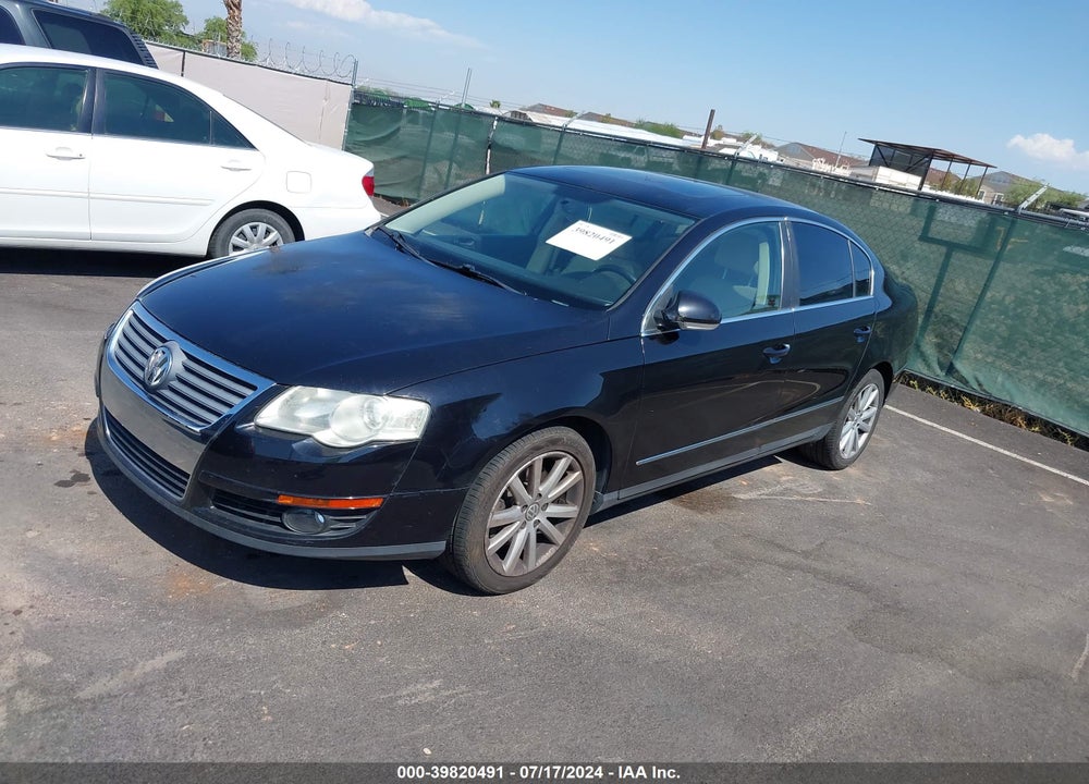2010 VOLKSWAGEN PASSAT KOMFORT VIN: WVWJM7AN0AE121773