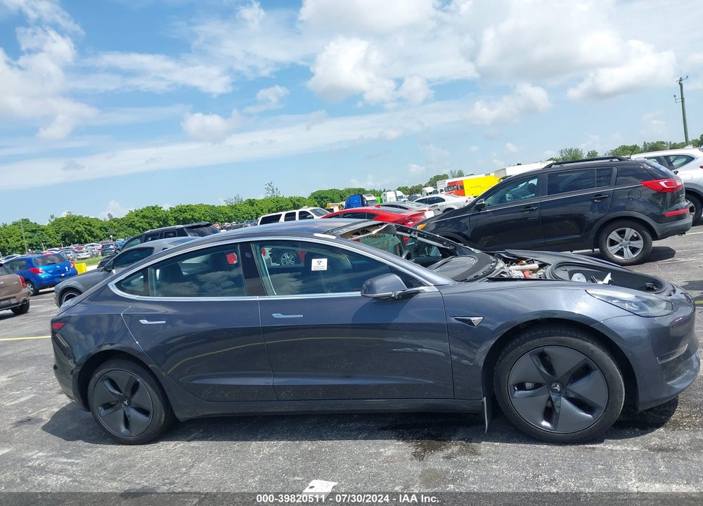 2018 TESLA MODEL 3 VIN: 5YJ3E1EA2JF005161