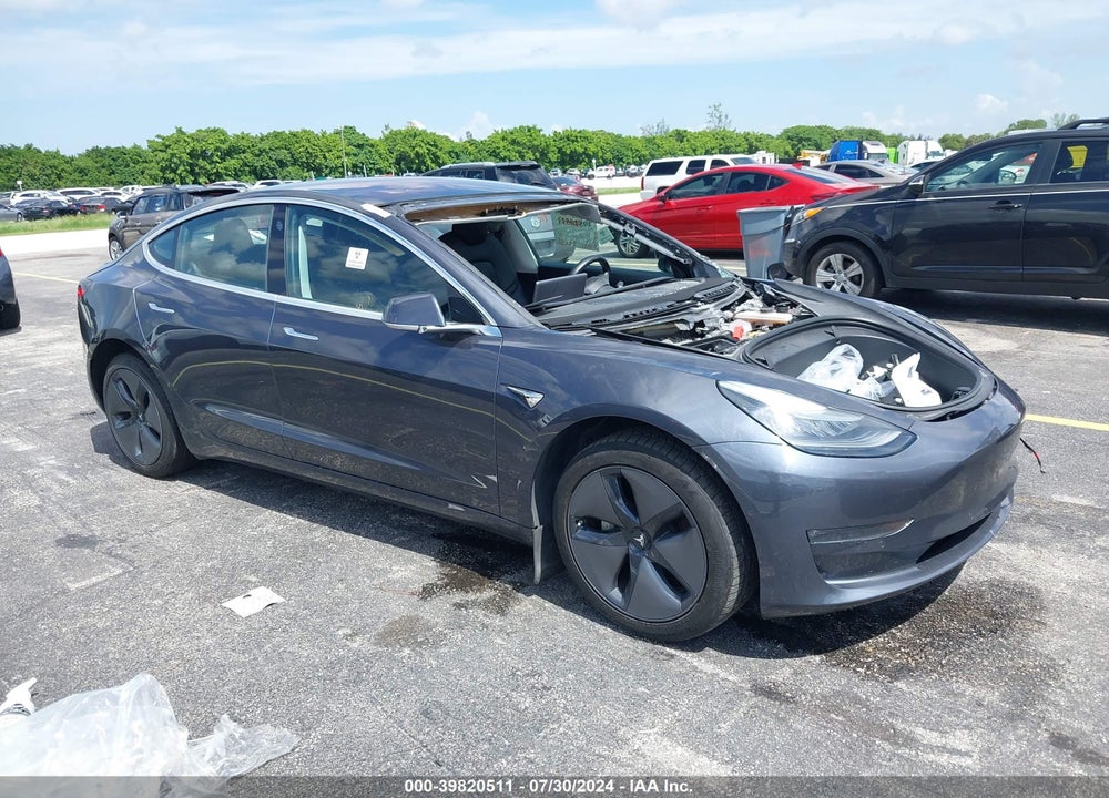 2018 TESLA MODEL 3 VIN: 5YJ3E1EA2JF005161