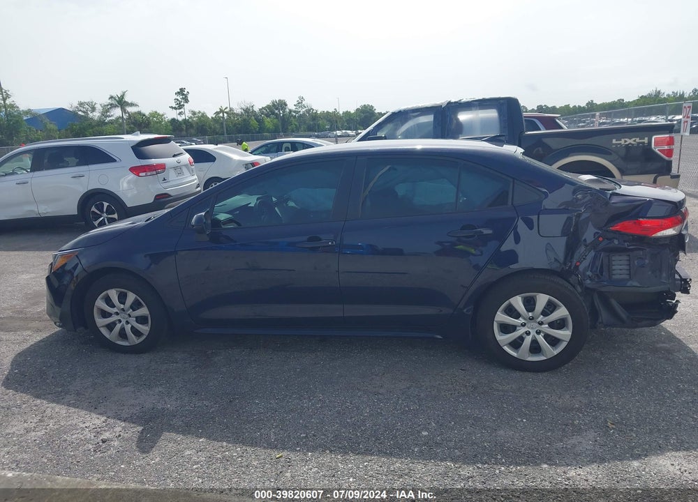 2022 TOYOTA COROLLA LE VIN: 5YFEPMAE8NP370659