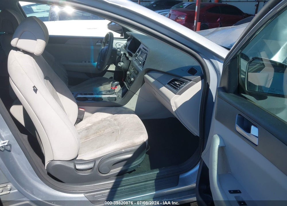 2015 HYUNDAI SONATA SE VIN: 5NPE24AF6FH191333