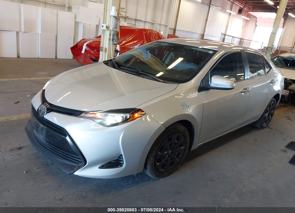 2018 TOYOTA COROLLA LE VIN: 2T1BURHE5JC044794