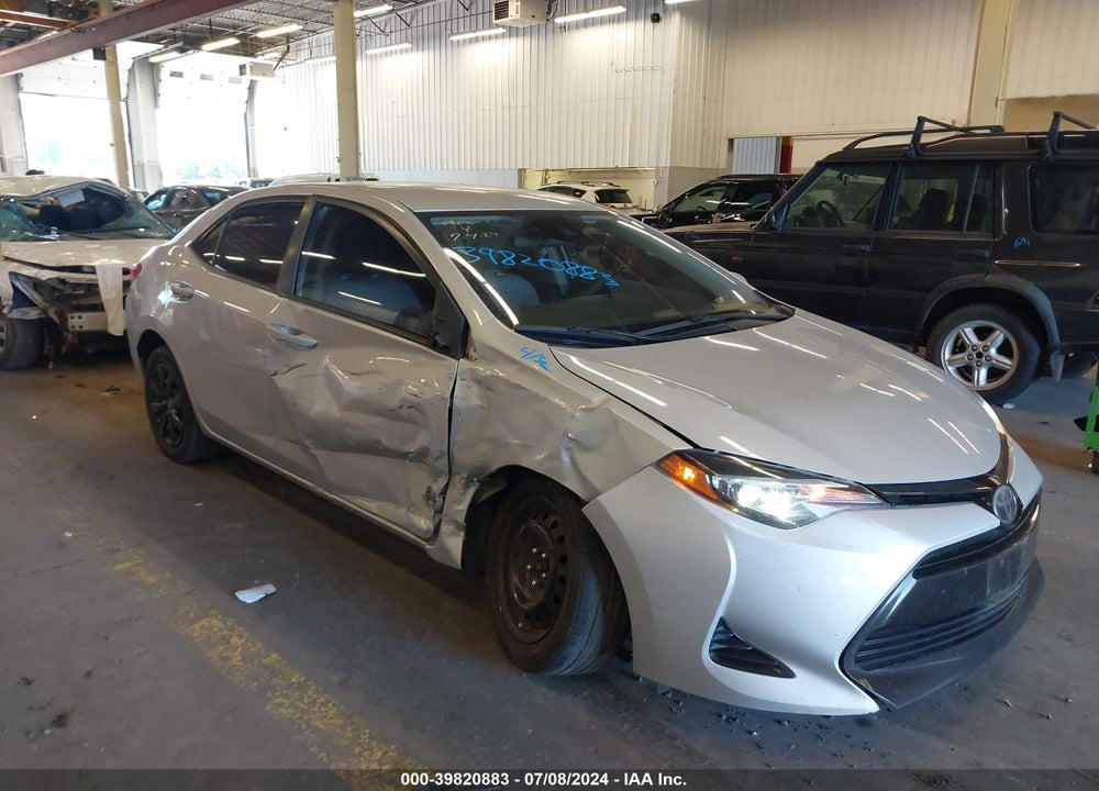 2018 TOYOTA COROLLA LE VIN: 2T1BURHE5JC044794