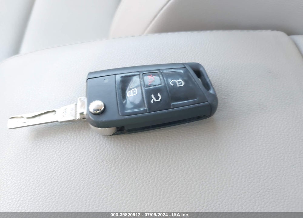 2015 VOLKSWAGEN GOLF TDI S 4-DOOR VIN: 3VW2A7AU7FM096969