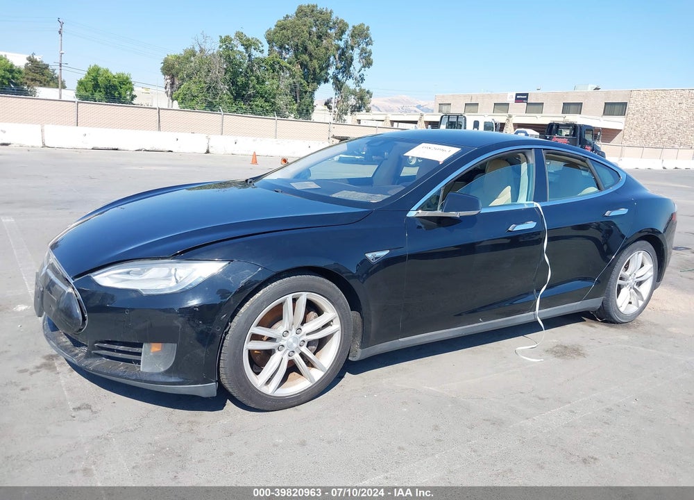 2015 TESLA MODEL S 70D/85D/P85D VIN: 5YJSA1S22FF092653
