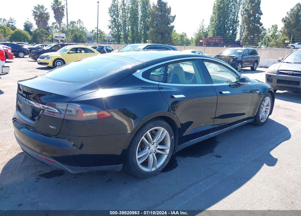 2015 TESLA MODEL S 70D/85D/P85D VIN: 5YJSA1S22FF092653