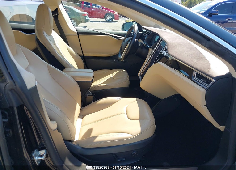 2015 TESLA MODEL S 70D/85D/P85D VIN: 5YJSA1S22FF092653