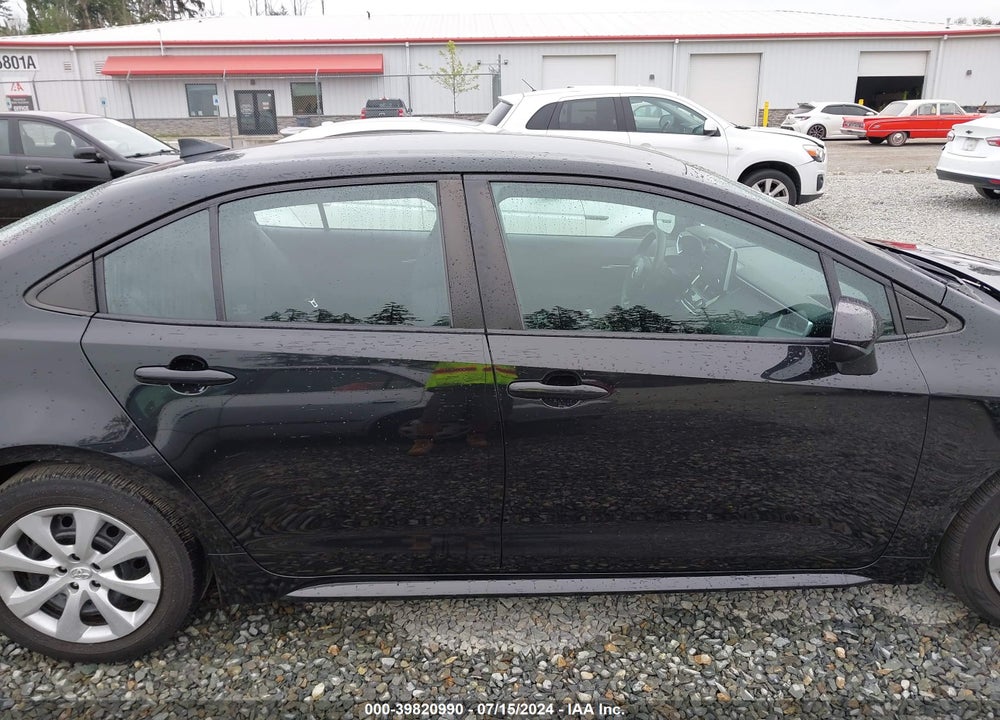 2021 TOYOTA COROLLA LE VIN: 5YFEPMAE7MP163811