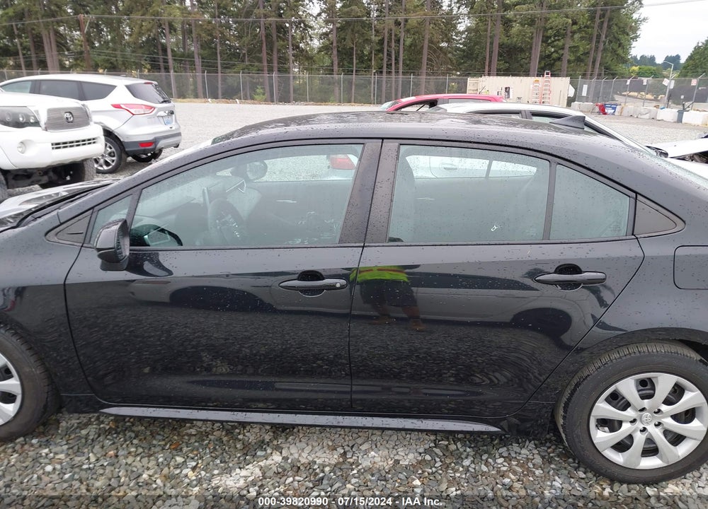 2021 TOYOTA COROLLA LE VIN: 5YFEPMAE7MP163811