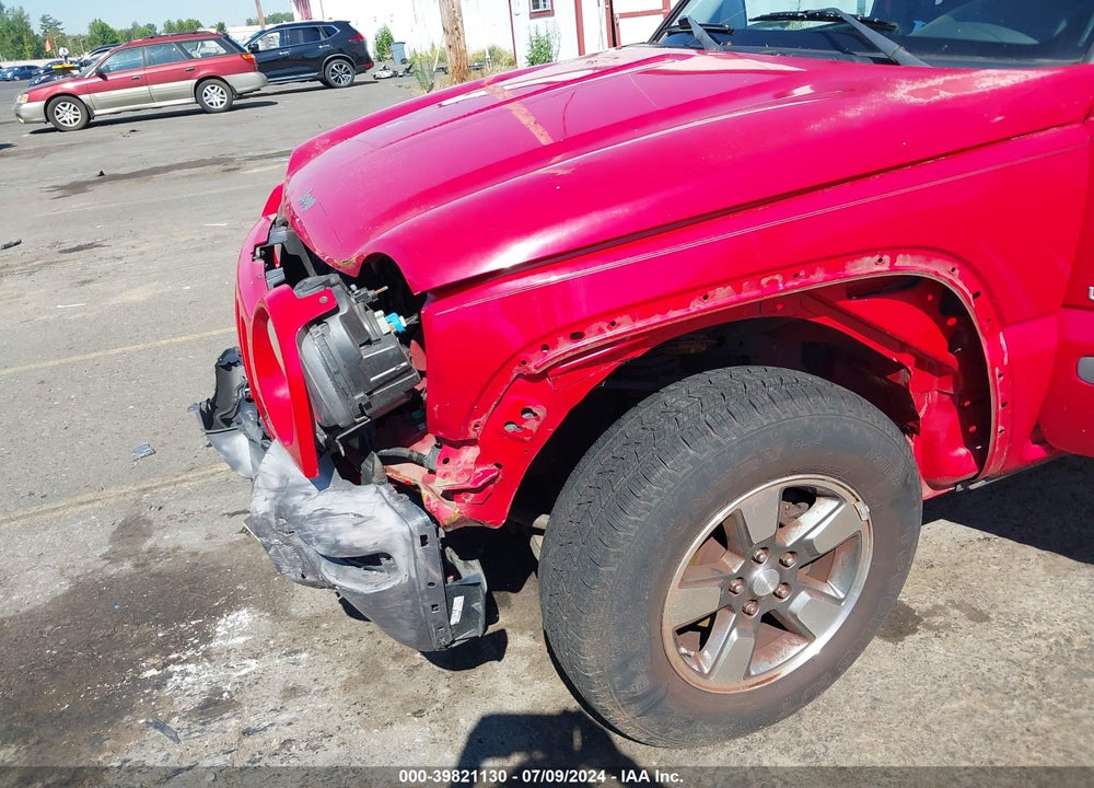 2004 JEEP LIBERTY SPORT VIN: 1J4GK48K04W147454