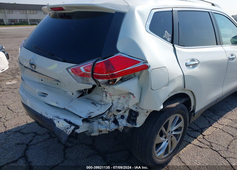 2015 NISSAN ROGUE SL VIN: 5N1AT2MT3FC889858