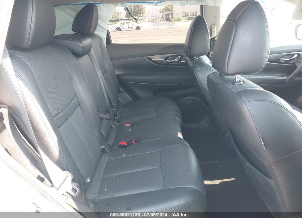 2015 NISSAN ROGUE SL VIN: 5N1AT2MT3FC889858