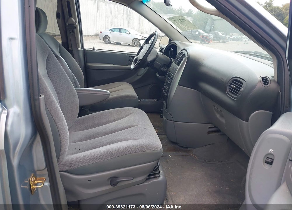 2005 CHRYSLER TOWN & COUNTRY TOURING VIN: 2C4GP54L05R534625