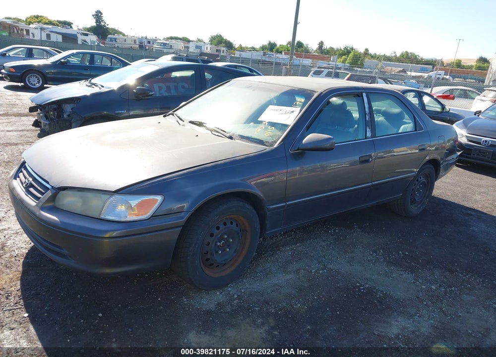 2001 TOYOTA CAMRY XLE V6 VIN: 4T1BF28K81U962884