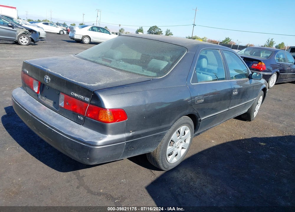 2001 TOYOTA CAMRY XLE V6 VIN: 4T1BF28K81U962884