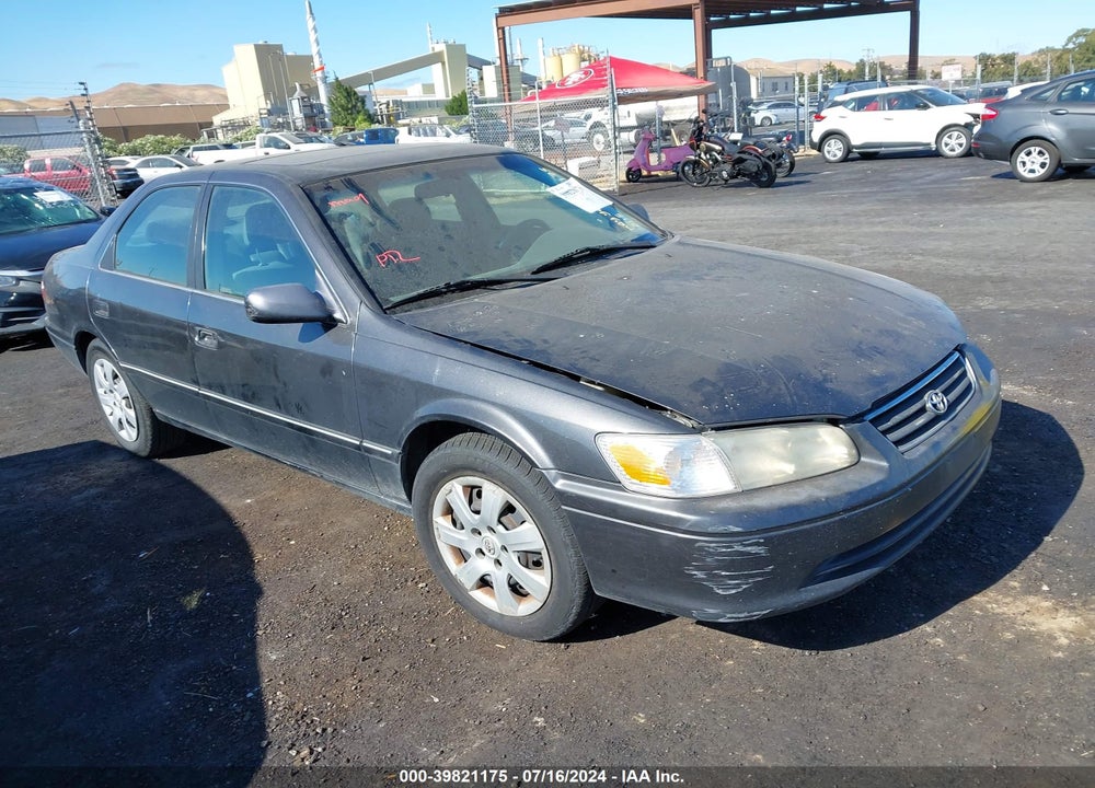 2001 TOYOTA CAMRY XLE V6 VIN: 4T1BF28K81U962884