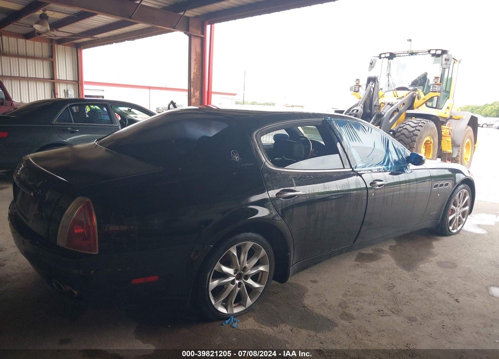2006 MASERATI QUATTROPORTE EXECUTIVE GT/SPORT GT VIN: ZAMCE39A860020867