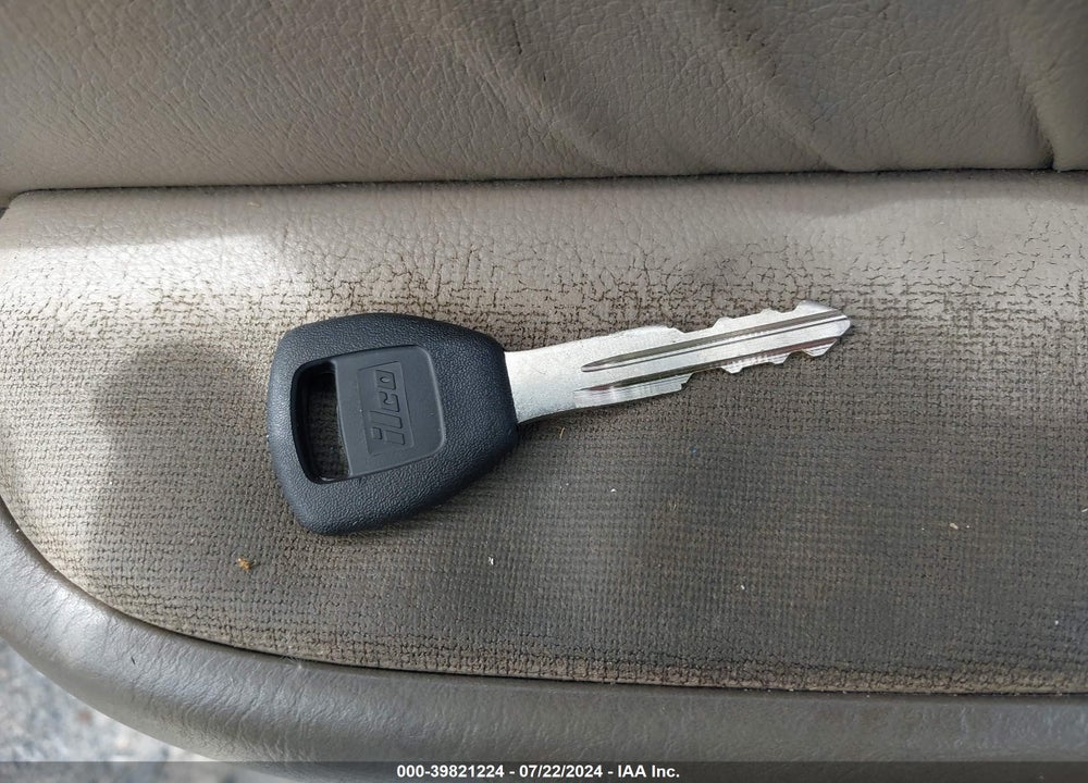 1996 ACURA 3.5RL VIN: JH4KA9640TC008590