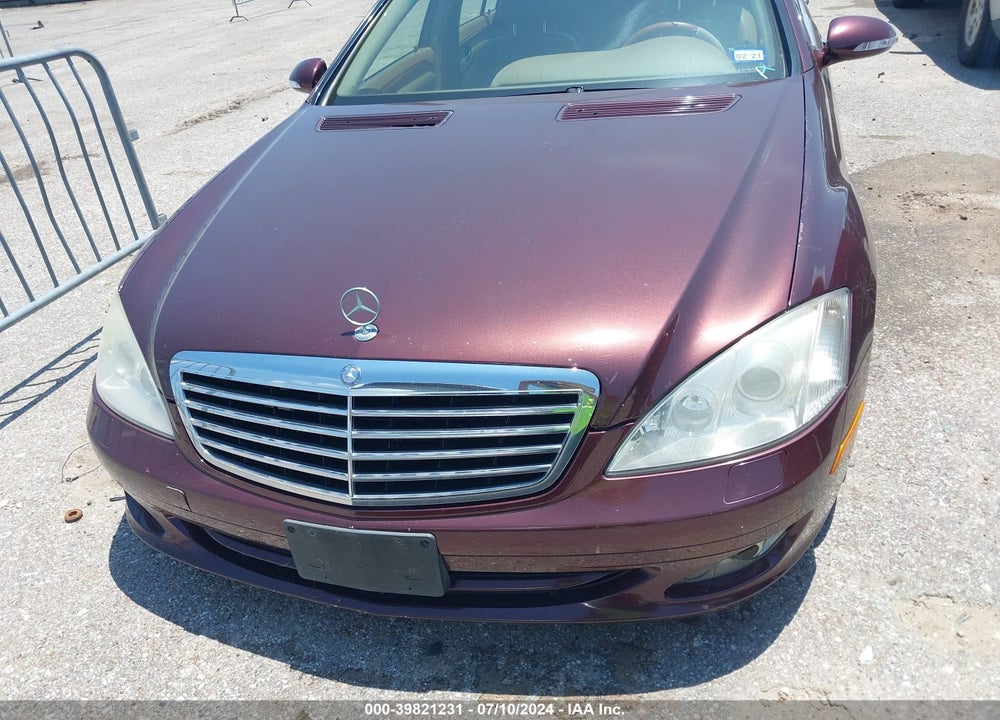 2008 MERCEDES-BENZ S 550 VIN: WDDNG71X38A216670