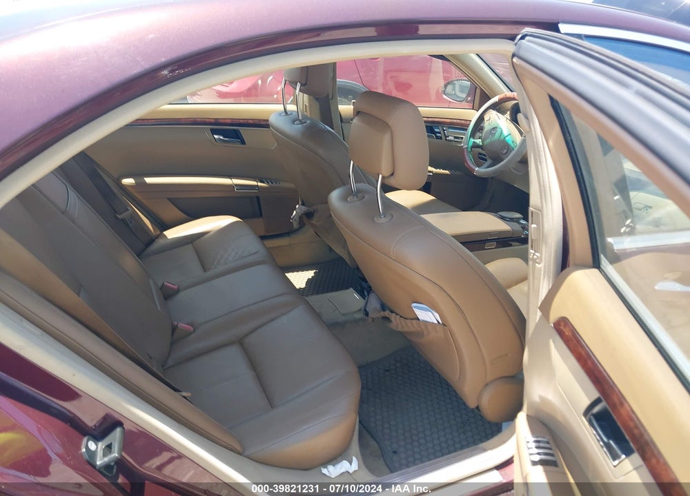 2008 MERCEDES-BENZ S 550 VIN: WDDNG71X38A216670