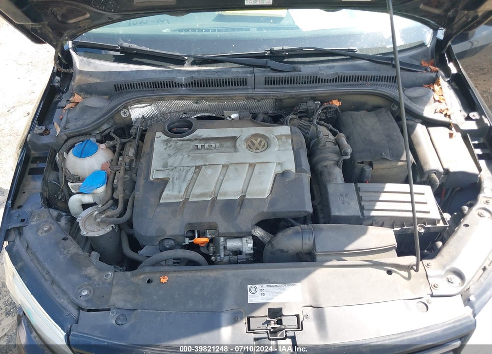 2013 VOLKSWAGEN JETTA 2.0L TDI VIN: 3VWLL7AJ0DM207900