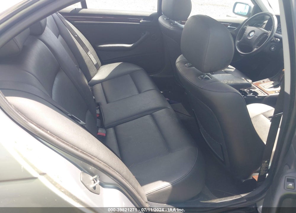 2005 BMW 330I VIN: WBAEV53485KM43167