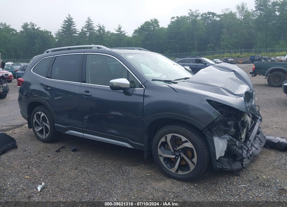 2022 SUBARU FORESTER TOURING VIN: JF2SKARC5NH530125