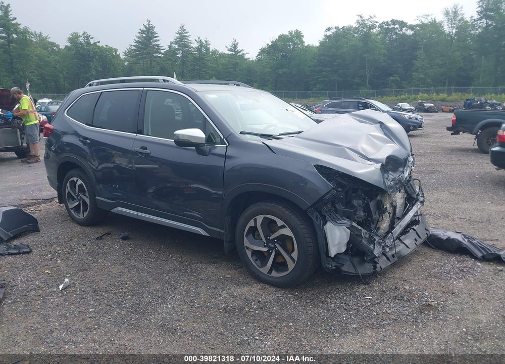 2022 SUBARU FORESTER TOURING VIN: JF2SKARC5NH530125