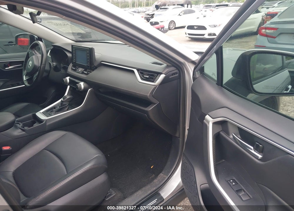 2019 TOYOTA RAV4 XLE PREMIUM VIN: 2T3C1RFV6KC012901