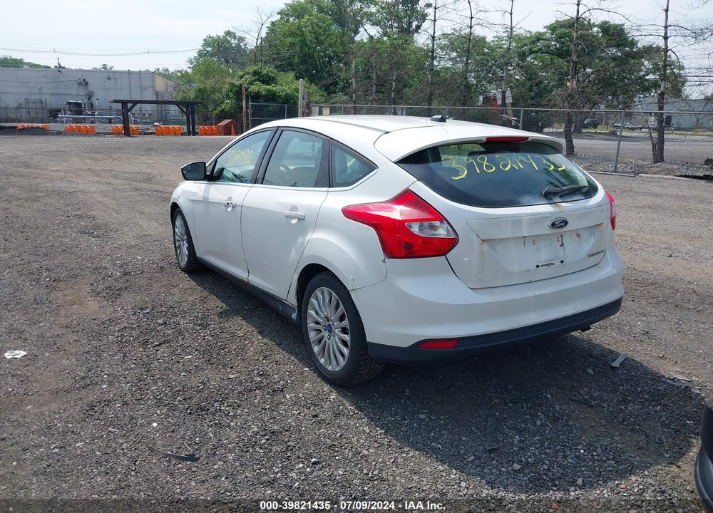 2012 FORD FOCUS TITANIUM VIN: 1FAHP3N22CL311187