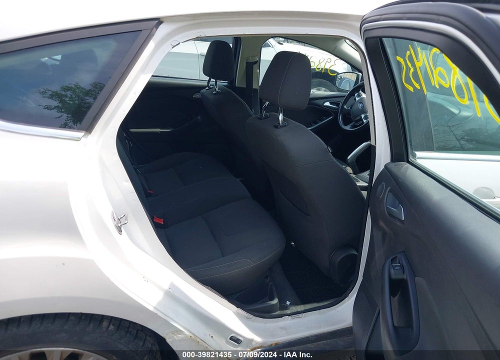 2012 FORD FOCUS TITANIUM VIN: 1FAHP3N22CL311187