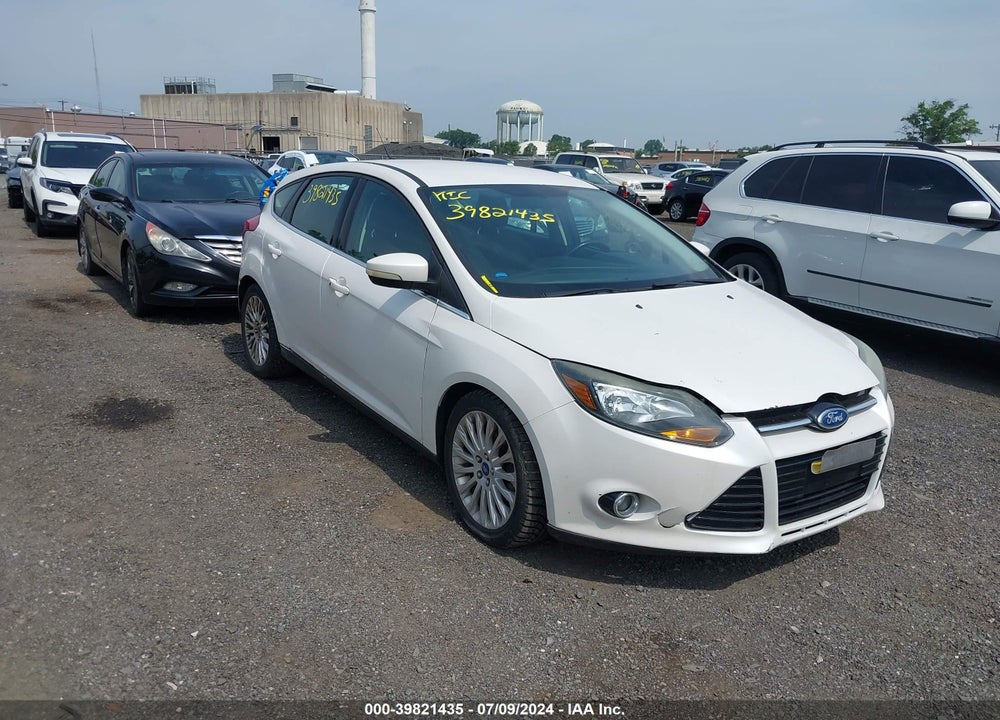 2012 FORD FOCUS TITANIUM VIN: 1FAHP3N22CL311187