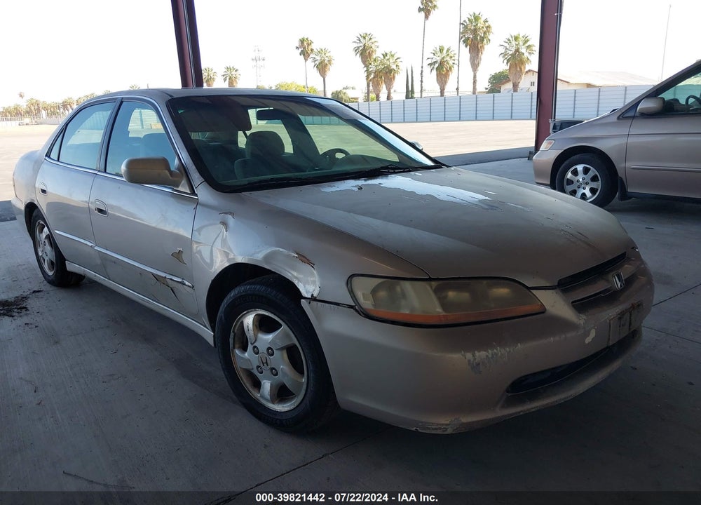 1998 HONDA ACCORD EX VIN: 1HGCG6673WA101540