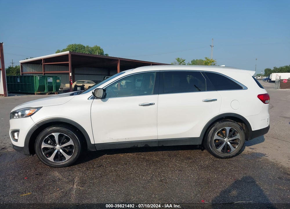 2016 KIA SORENTO 2.0T EX VIN: 5XYPH4A11GG049119