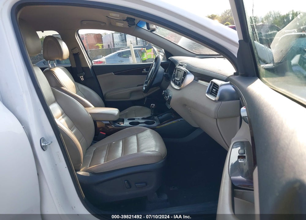 2016 KIA SORENTO 2.0T EX VIN: 5XYPH4A11GG049119