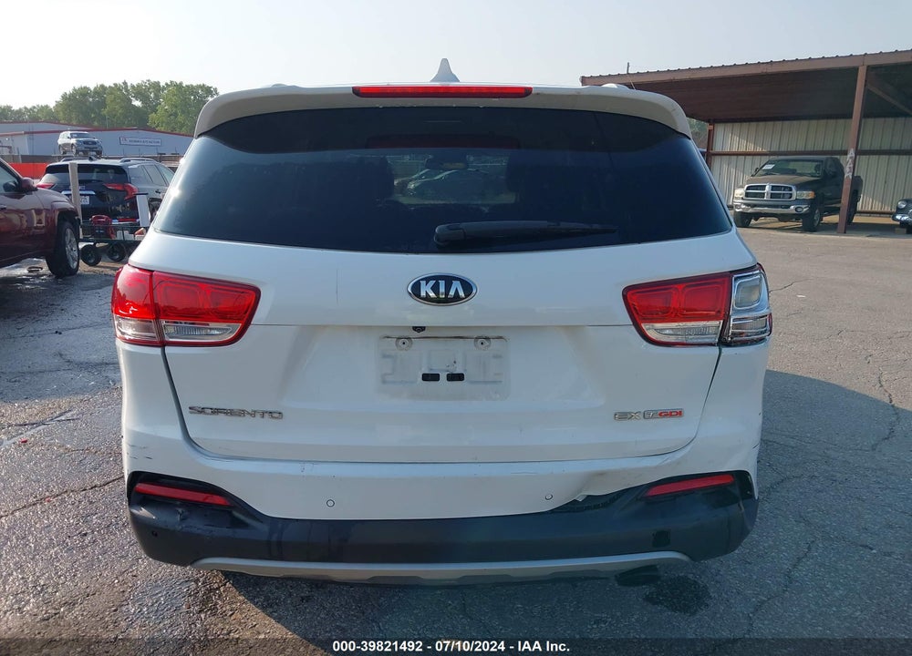 2016 KIA SORENTO 2.0T EX VIN: 5XYPH4A11GG049119